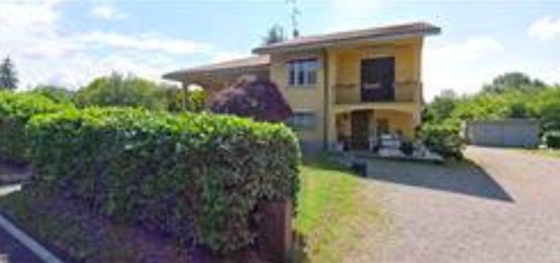 Foto Villa unifamiliare a Parabiago San Lorenzo di 184 m² con 8 locali