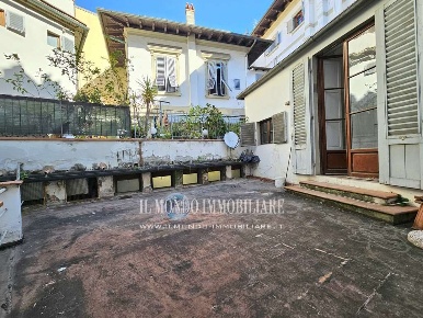 Foto Appartamento in BECCARIA, Firenze Sant'Ambrogio di 115 m² con 5 locali