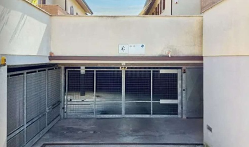 Foto Box in Via della Cartiera, Forlì Romiti di 27 m² con 1 locali
