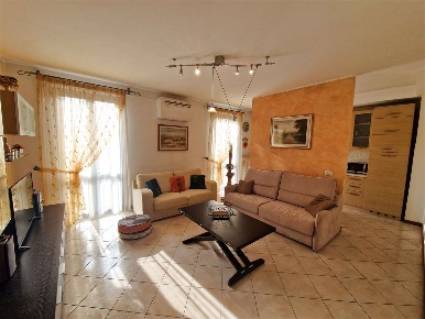 Foto Appartamento in Via Magenta, Varese Centro di 63 m² con 2 locali