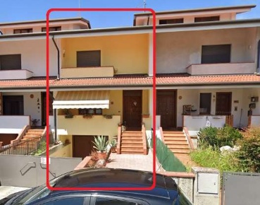 Foto Appartamento in Via Storti, Istrana Centro di 231 m² con 8 locali