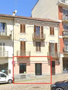 Foto Negozio in Via del Varrone, Asti Centro Storico di 80 m² con 1 locali