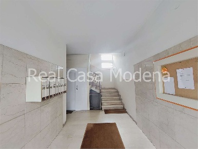 Foto Appartamento in Via Nobili 11, Modena Villaggio Giardino di 145 m²