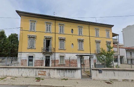 Foto Negozio in Corso Galileo Ferraris, Trino Centro di 81 m² con 1 locali