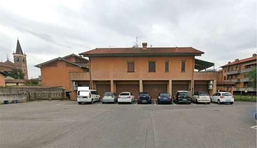 Foto Negozio in Via Giovanni XXIII 7, Dello Centro di 105 m² con 1 locali