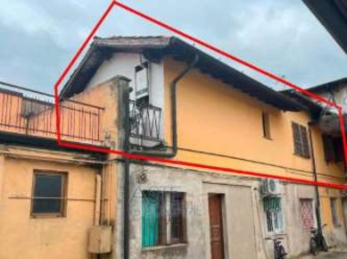 Foto Appartamento in Via Roma, Quinzano d'Oglio Centro di 64 m² in vendita