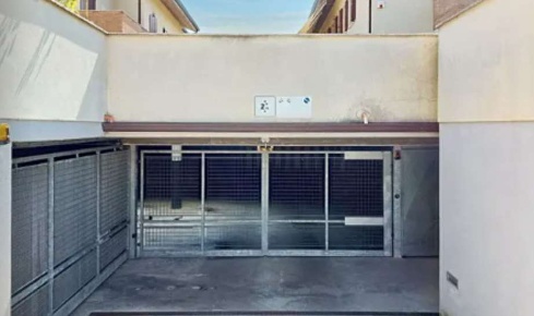 Foto Box in Via della Cartiera, Forlì Romiti di 20 m² con 1 locali