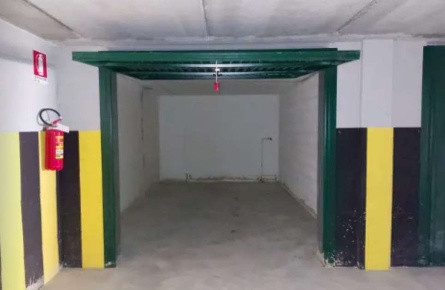 Foto Box in Via della Cartiera, Forlì Romiti di 19 m² con 1 locali