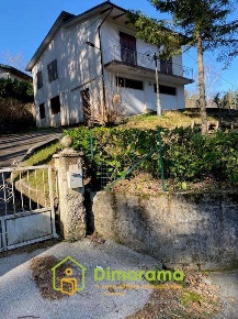 Foto Appartamento in Via dei Larici 11, Villa Basilica di 120 m² in vendita