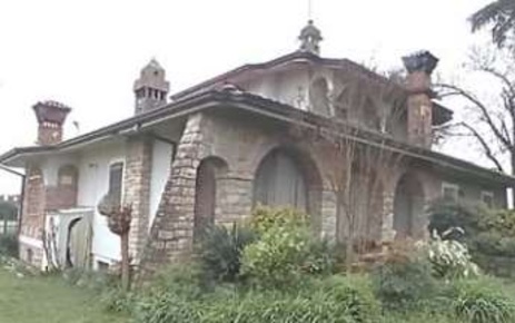 Foto Villa unifamiliare in Via Vesconi, San Paolo Centro di 390 m²