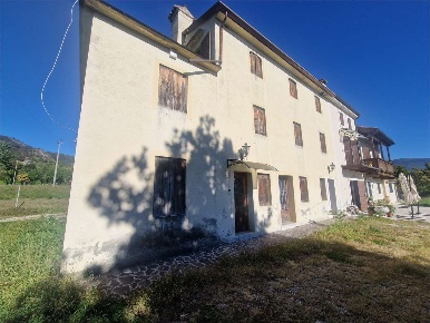 Foto Appartamento a Vittorio Veneto di 280 m² con 11 locali in vendita