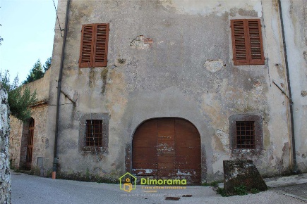 Foto Appartamento in Via della Chiesa, Pescaglia di 160 m² con 7 locali
