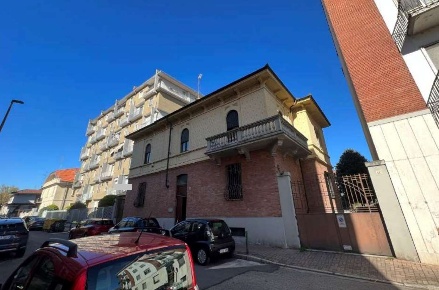Foto Appartamento in Via Confienza, Vercelli Semicentro di 123 m²