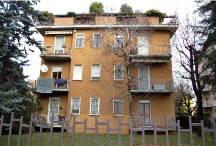 Foto Appartamento in Via Trilussa, Seriate di 107 m² con 6 locali