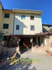 Foto Appartamento in Via della Chiesa n.804 804, Lucca Ponte a Moriano