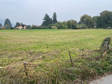Foto Terreno edificabile a Albavilla di 2700 m² in vendita