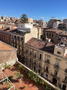 Foto Appartamento in VIA ETNEA  353, Catania Borgo di 160 m² con 6 locali