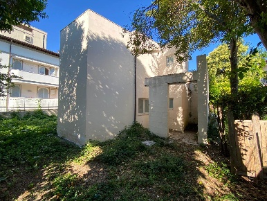 Foto Villa unifamiliare a Grosseto Stazione - Via Roma di 74 m² in vendita