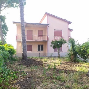 Foto Casa indipendente in via santa caterina, Mirabella Eclano di 224 m²