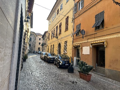 Foto Ufficio in via Cavour, Novi Ligure di 65 m² con 3 locali in vendita