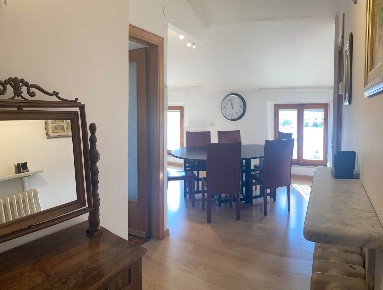 Foto Appartamento a Cetona di 132 m² con 8 locali in affitto