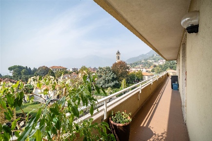 Foto Appartamento in Via IV Novembre 17, Galbiate Centro di 109 m²