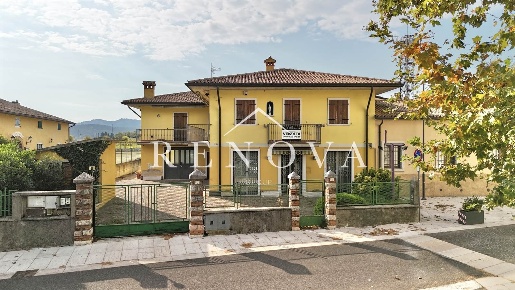 Foto Appartamento in Piazza Busolli 2, Rivoli Veronese Centro di 121 m²