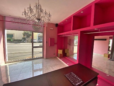 Foto Negozio a Brescia Panoramica di 30 m² con 1 locali in affitto