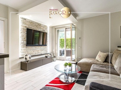Foto Appartamento in Via Dante Alighieri, Dolzago Centro di 111 m²