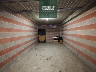 Foto Box a La Spezia di 15 m² con 1 locali in vendita