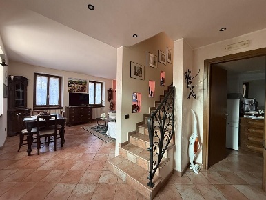 Foto Villa bifamiliare in VIA BIANCHI, Cividate al Piano di 159 m²