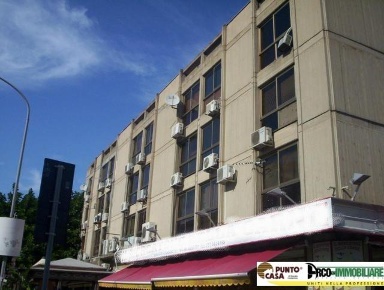 Foto Ufficio in Via Umberto Giordano, Palermo Giotto Galilei - Palagonia