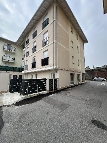 Foto Negozio in via mameli, Arconate Centro di 62 m² in vendita