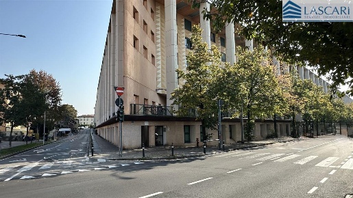 Foto Ufficio in Via Palma il Vecchio, Bergamo Centro di 170 m² in vendita