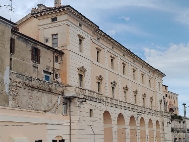 Foto Appartamento in Via Posterula 15, Terracina Centro Storico in vendita