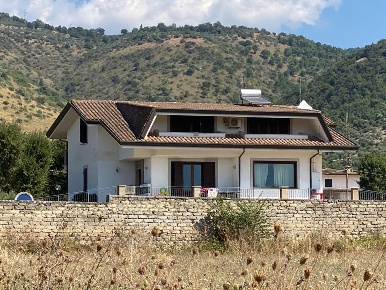 Foto Casa indipendente a Ferentino con 5 locali in vendita