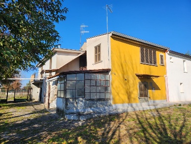 Foto Casa indipendente a Ferentino con 10 locali in vendita