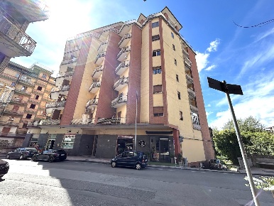 Foto Appartamento in Via Tagliamento 165, Avellino di 130 m² con 4 locali