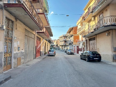 Foto Appartamento in Via della Costituzione 32, Adrano di 160 m² in vendita