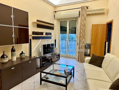 Foto Casa indipendente a Adrano di 120 m² con 6 locali in vendita