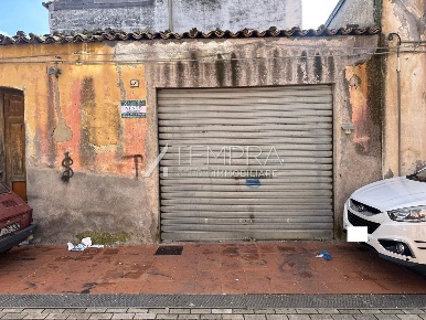 Foto Posti auto a Adrano di 30 m² con 1 locali in vendita