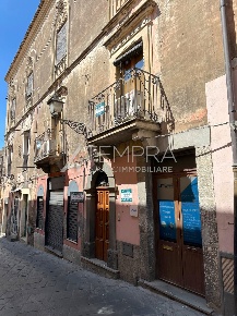 Foto Casa indipendente in VIS DUSMET, Adrano di 110 m² con 6 locali