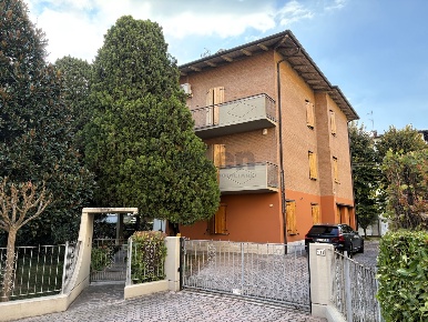 Foto Villa bifamiliare in Corso Martiri 242, Castelfranco Emilia Centro