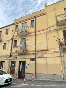 Foto Casa indipendente a Adrano di 105 m² con 4 locali in vendita