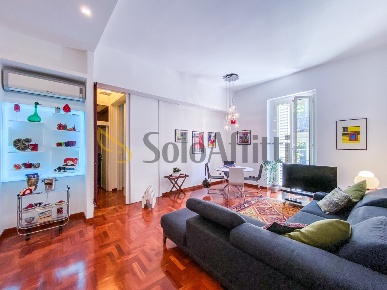 Foto Appartamento in Via Merliani, Napoli Vomero di 100 m² con 4 locali