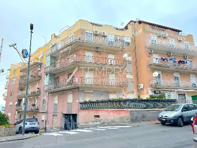 Foto Appartamento a Adrano di 160 m² con 5 locali in vendita
