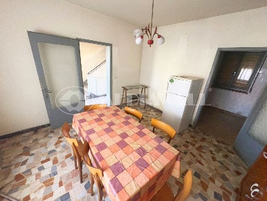 Foto Casa indipendente a Maniago Centro di 315 m² con 7 locali in vendita