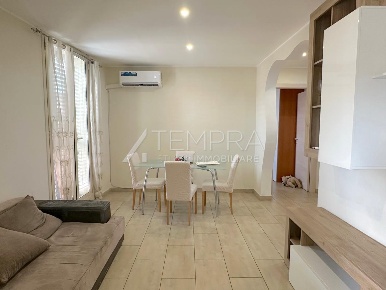 Foto Appartamento in Via Cipollone, Adrano di 80 m² con 4 locali in vendita