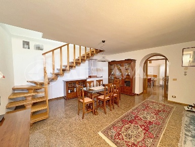 Foto Case semi ndipendenti in Vicolo de Stefano 8, Meduno Centro di 184 m²