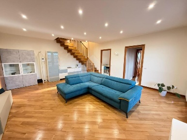 Foto Appartamento in VIA FRASCINETO, Roma di 100 m² con 4 locali in vendita